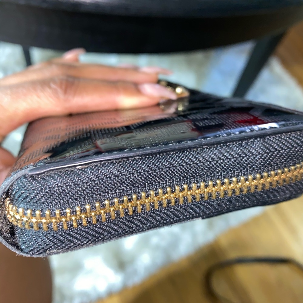 Michael kors MK Wristlet authentic - Picture 6 of 7